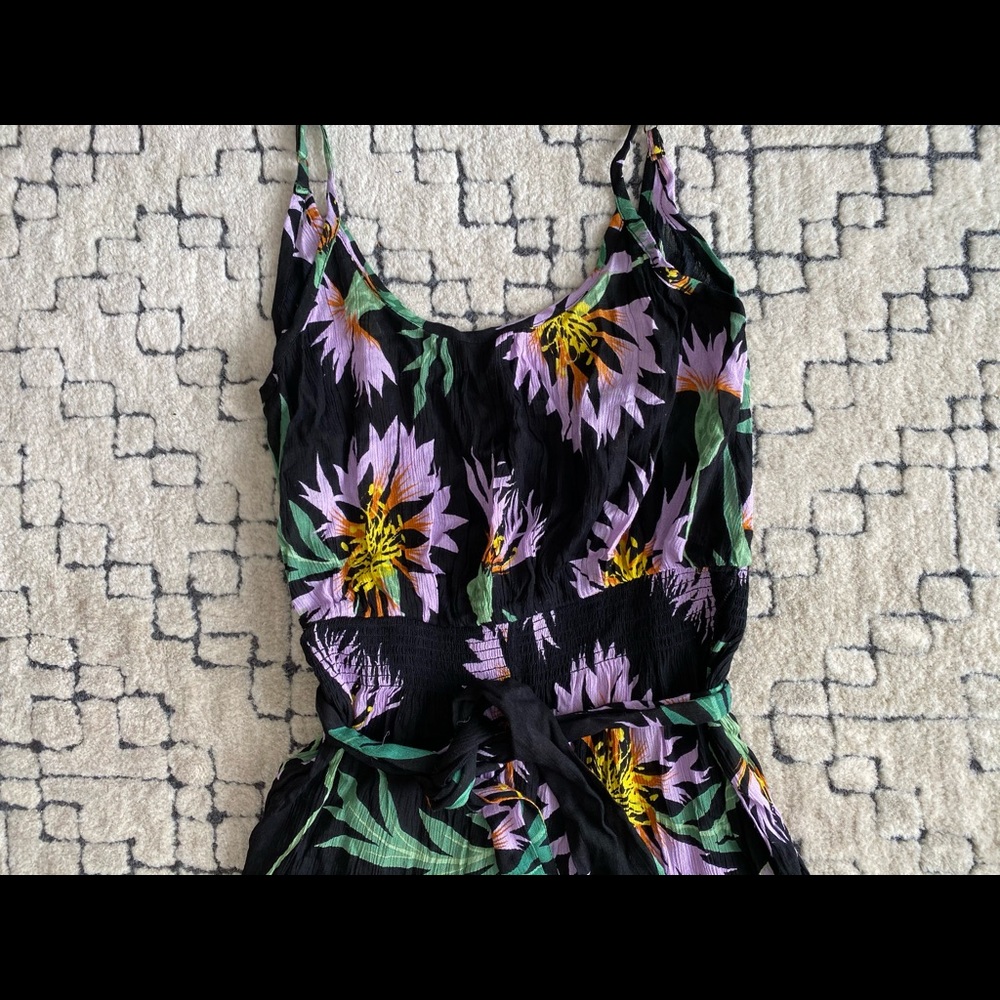 UO tie belt cropped jumpsuit - Picture 3 of 6